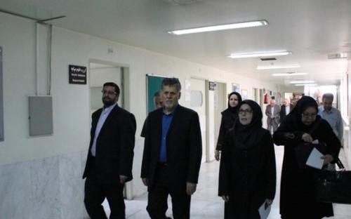 بازدید دکتر ضرغام و هیئت همراه از پژوهشکده